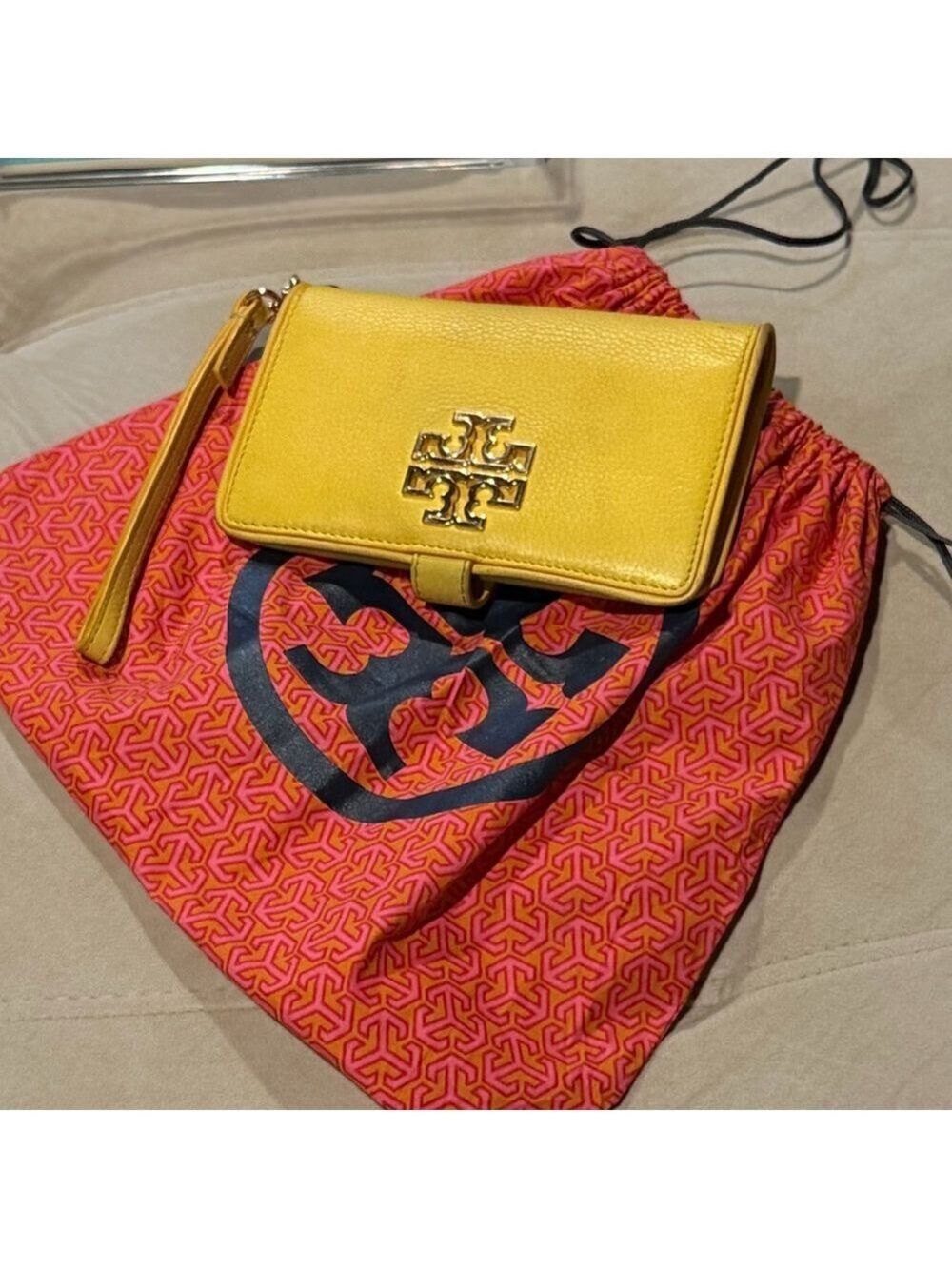 Tory Burch Britten Smartphone Wallet Yellow - Picture 7 of 9